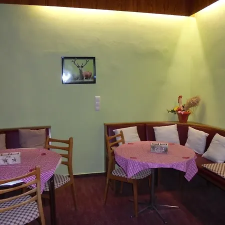 Vronis Gastehaus בית הארחה *