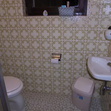 Vronis Gastehaus * בראונלאגה